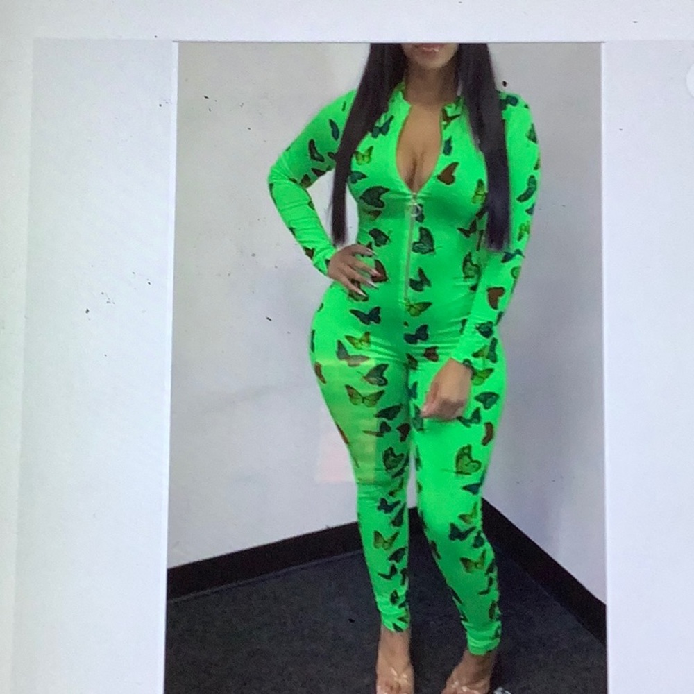 💥Plus size Butterfly lounge romper (New Listing)